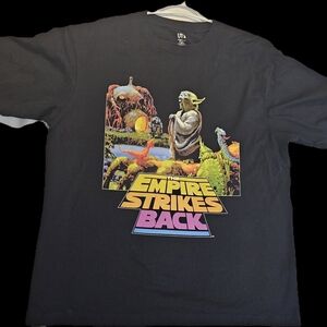 Uniqlo Men's Star Wars Graphic Tshirt Large